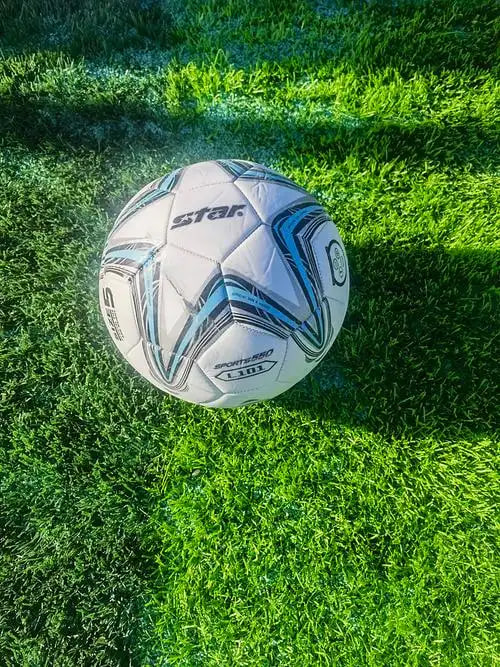 足球爱好者使用球探比分